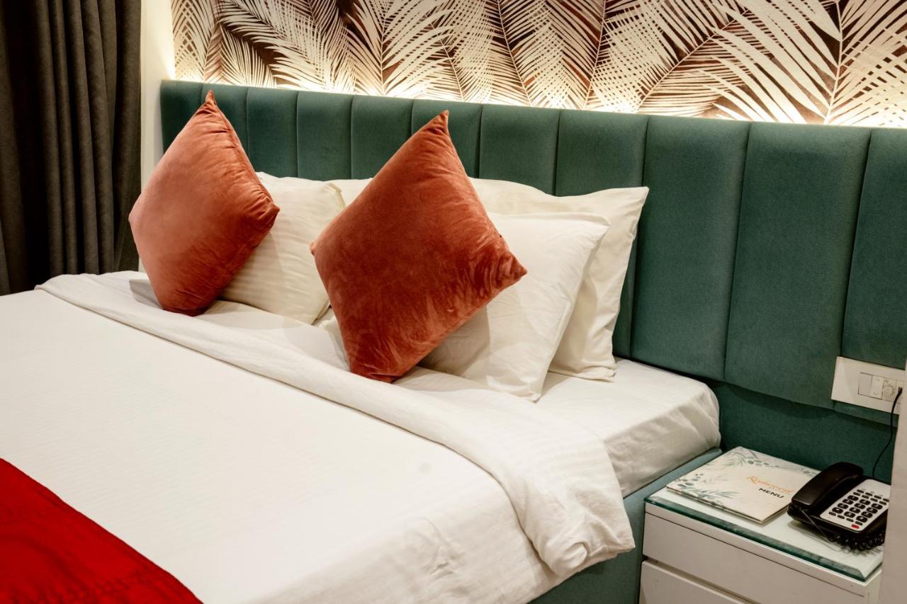Redwood Resort Panchkula Eksteriør bilde