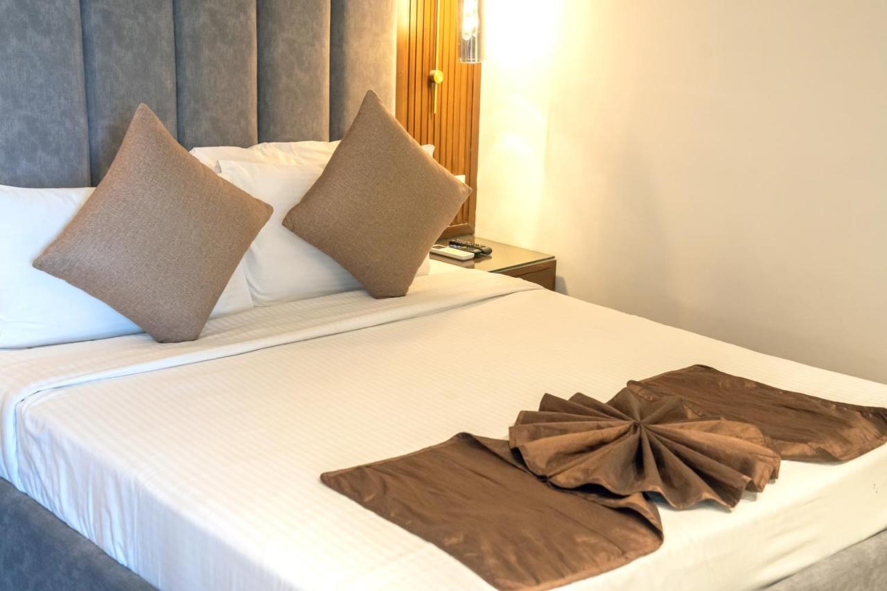 Redwood Resort Panchkula Eksteriør bilde
