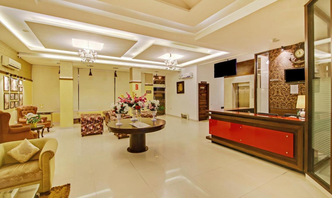 Redwood Resort Panchkula Eksteriør bilde